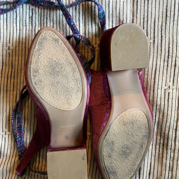 Size 8 1/2 Rampage Lace up heels in maroon - Picture 6 of 6